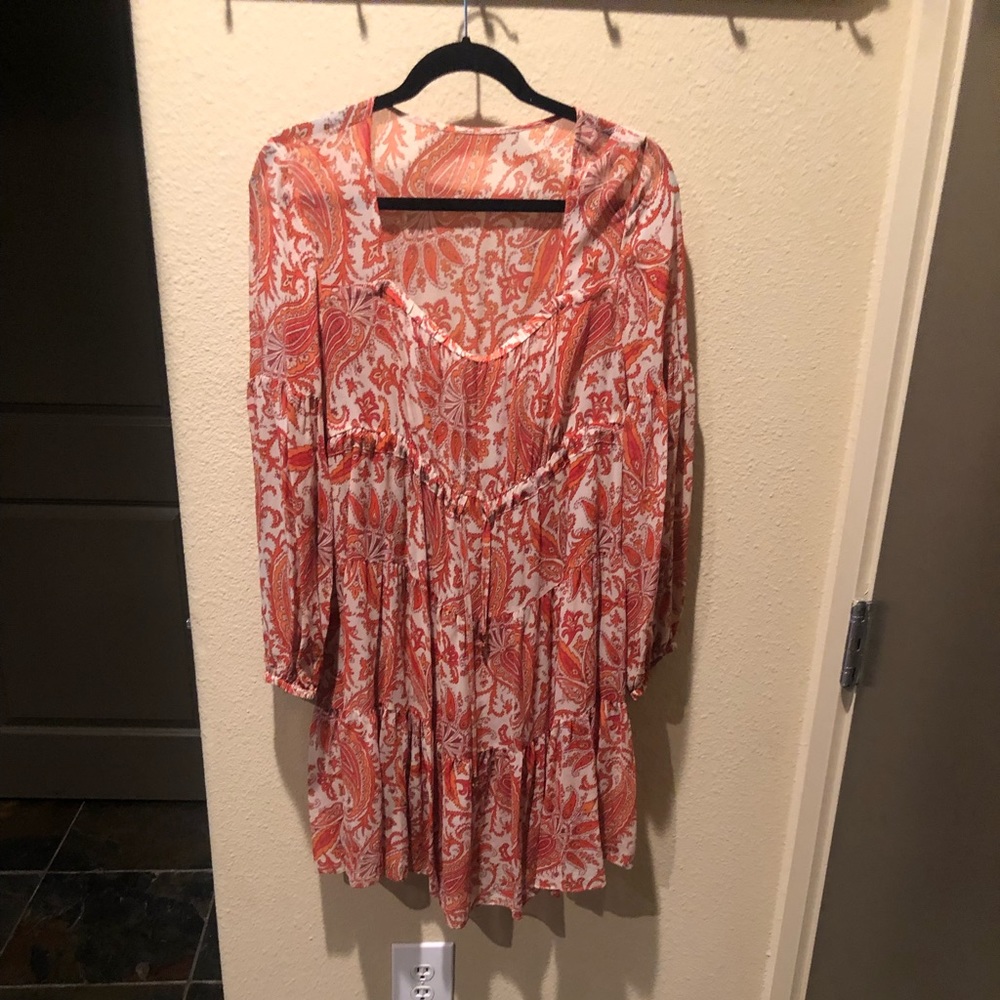 Warm colored summer dress long sleeve, short dress